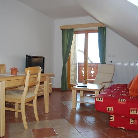 Apartments Organic Tourist Farm Jeglijenk Šentjanž pri Dravogradu Szoba fotó