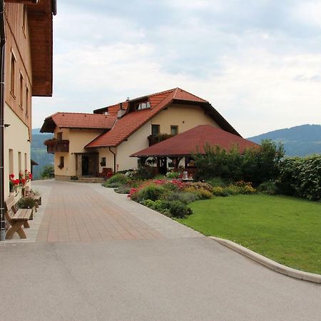 Apartments Organic Tourist Farm Jeglijenk Šentjanž pri Dravogradu Kültér fotó