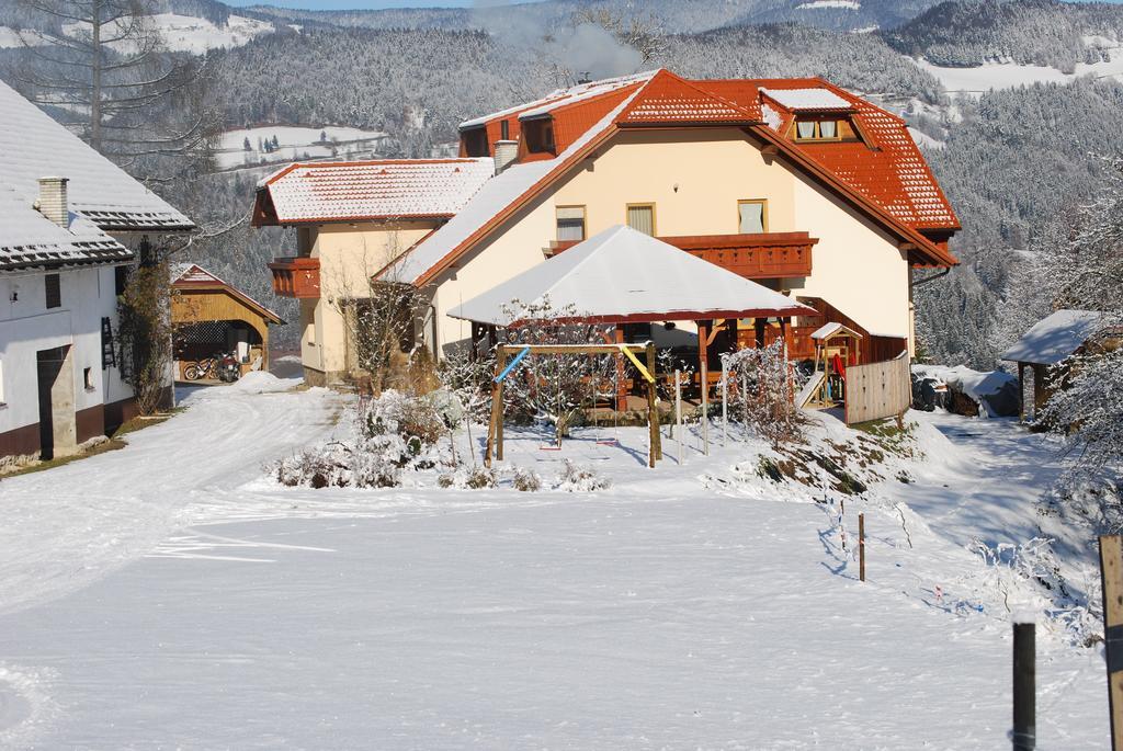 Apartments Organic Tourist Farm Jeglijenk Šentjanž pri Dravogradu Szoba fotó