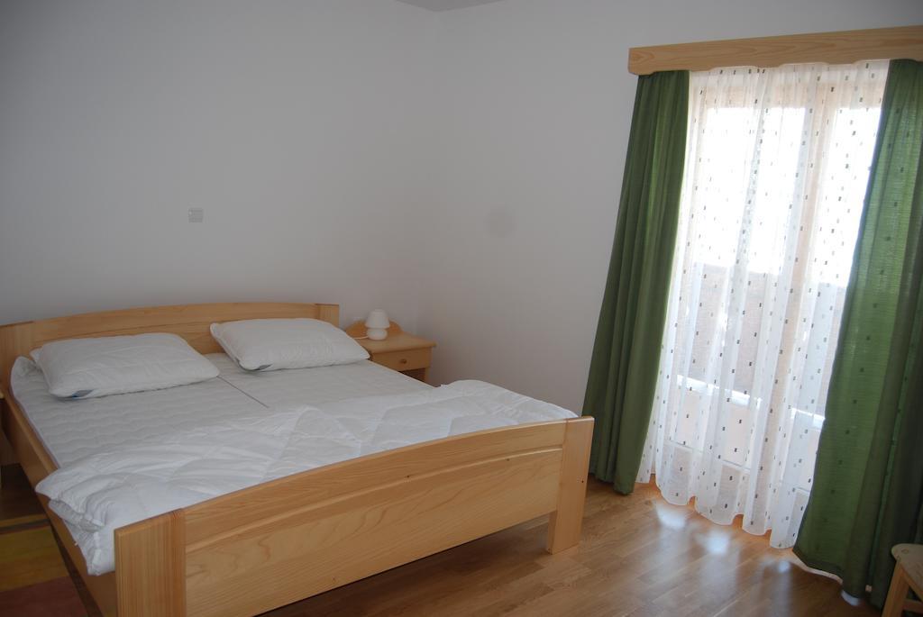 Apartments Organic Tourist Farm Jeglijenk Šentjanž pri Dravogradu Szoba fotó