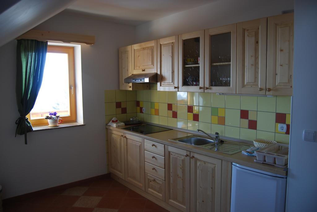 Apartments Organic Tourist Farm Jeglijenk Šentjanž pri Dravogradu Szoba fotó
