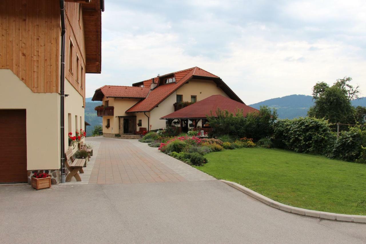 Apartments Organic Tourist Farm Jeglijenk Šentjanž pri Dravogradu Kültér fotó